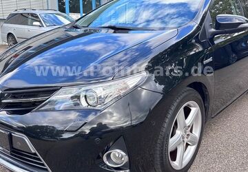 Toyota Auris 99.000 km 12.999 &euro; Essingen 73457