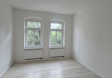 Wohnung Oberlungwitz - 4 Zimmer, 100 m&sup2;, 650&euro; | Angebot:27322322