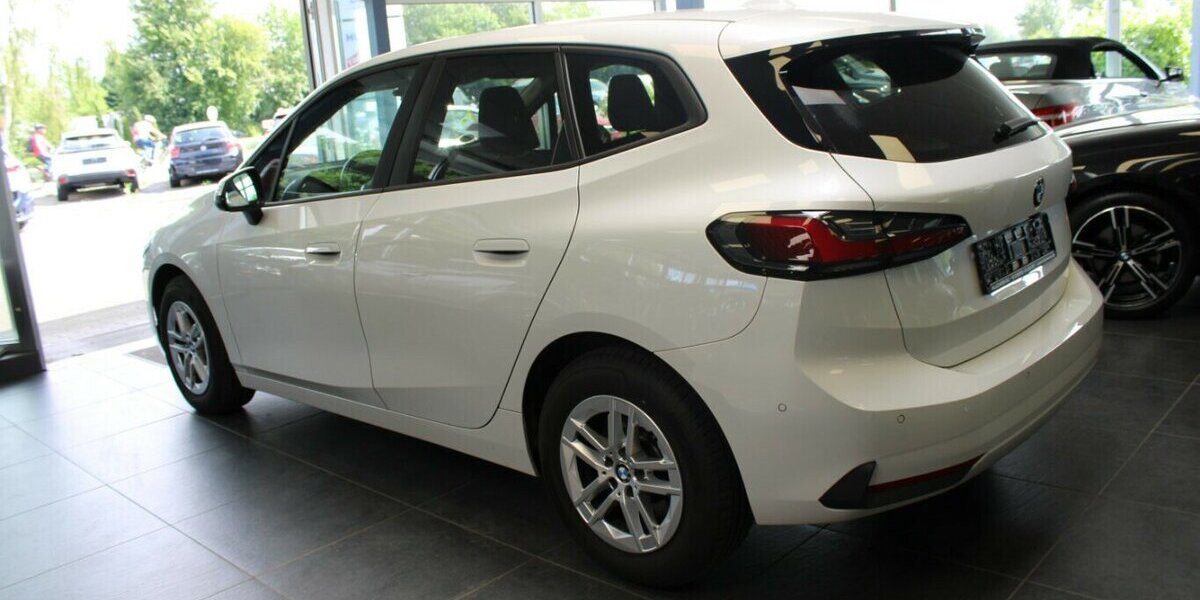 BMW 218 Active Tourer Aut. 32.270 km 25.980 &euro; Euskirchen 53881