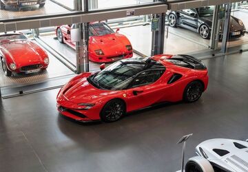 Ferrari SF90 1.650 km 409.000 &euro; Köln 50829