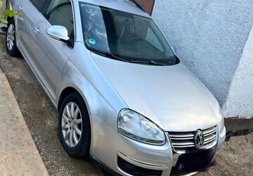 VW Golf 307.110 km 2.250 &euro; Cham 93413