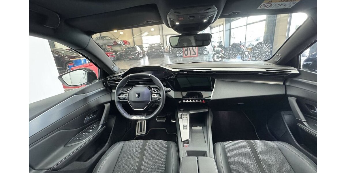 Peugeot 308 Blue HDI 130 EAT 8 GT LED ACC Panodach 39.960 km 23.323 &euro; Lich 35423
