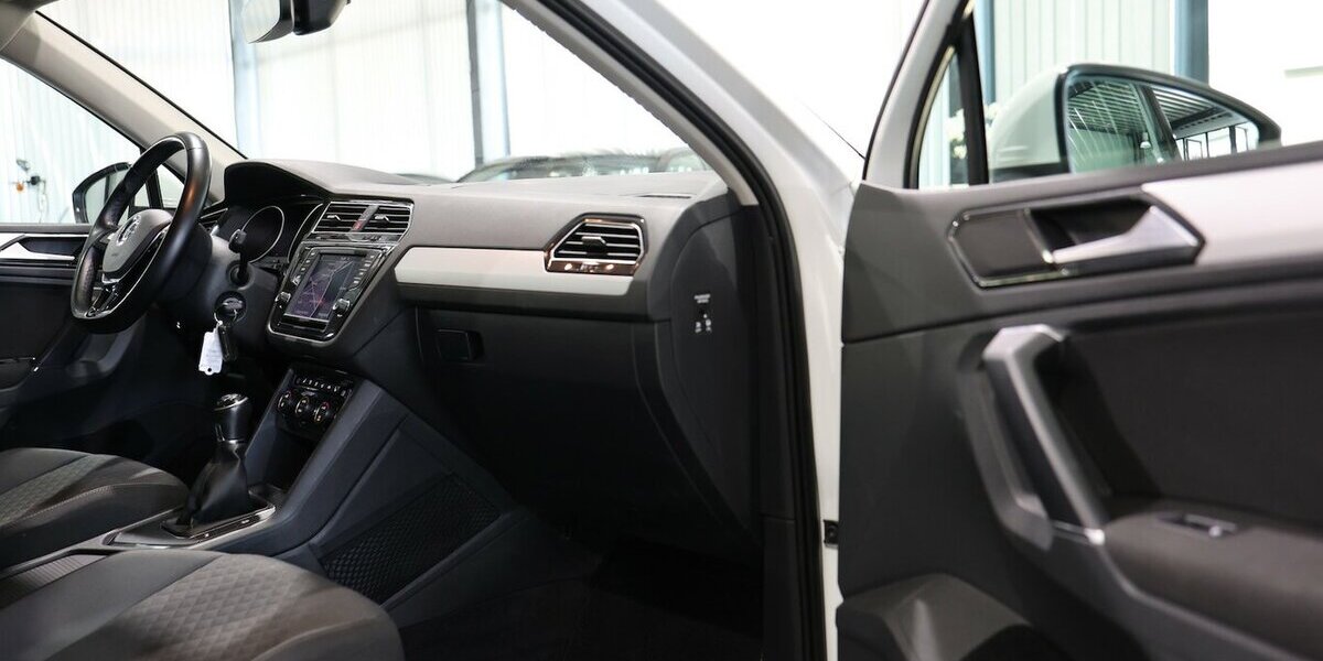 VW Tiguan 1.4 TSI Comfortline BMT WHITE / NAVI-DM 102.000 km 13.991 &euro; Hamm 59077