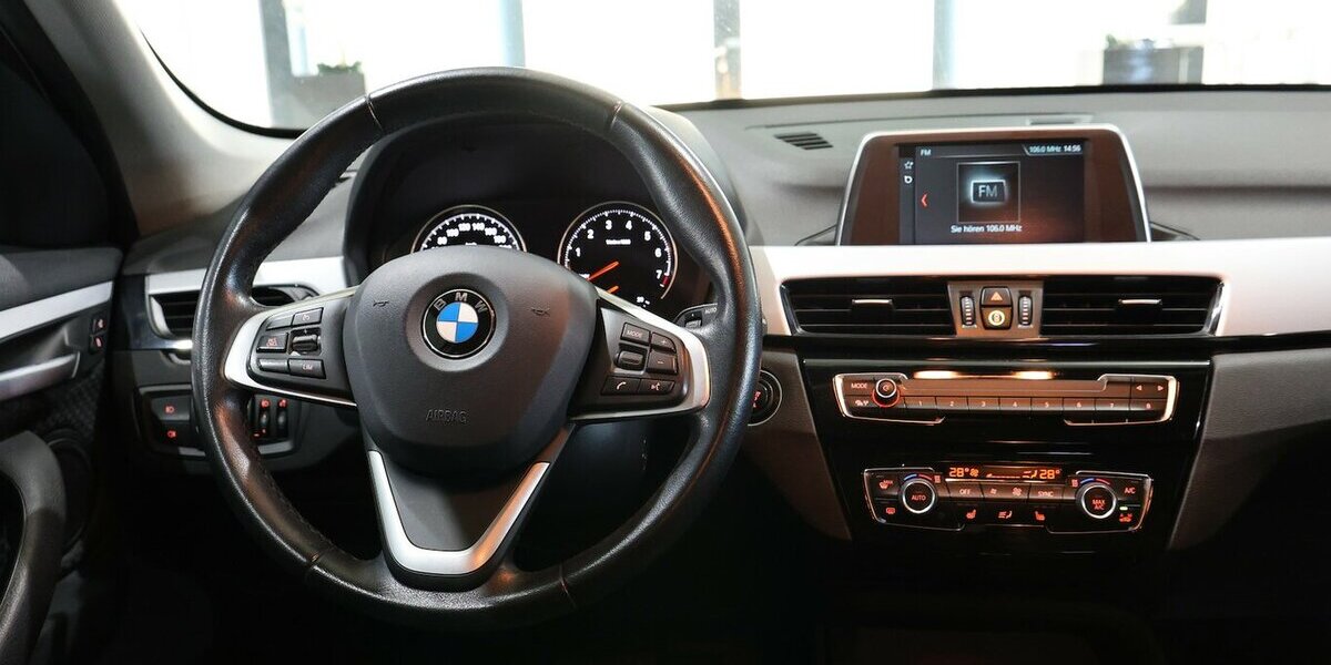 BMW X1 sDrive 18i Advantage WHITE / AUTOMATIK / 89.000 km 16.331 &euro; Hamm 59077