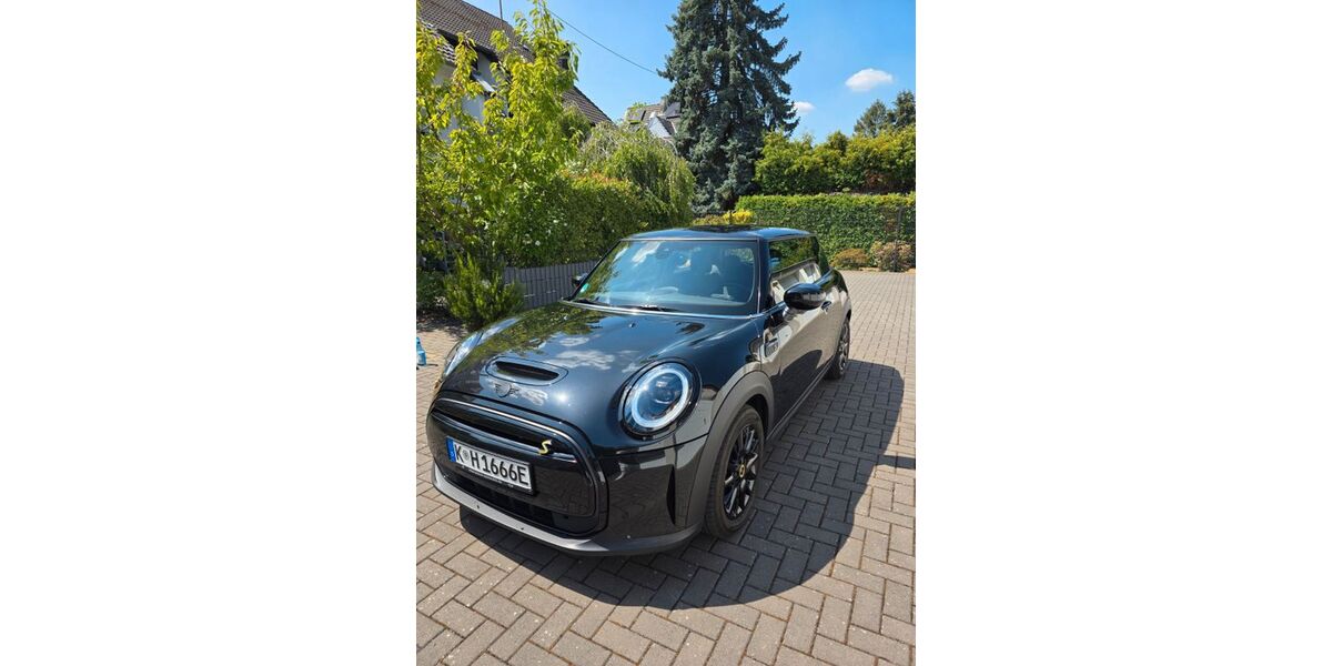 Mini Cooper SE 29.000 km 19.980 &euro; Köln 50999