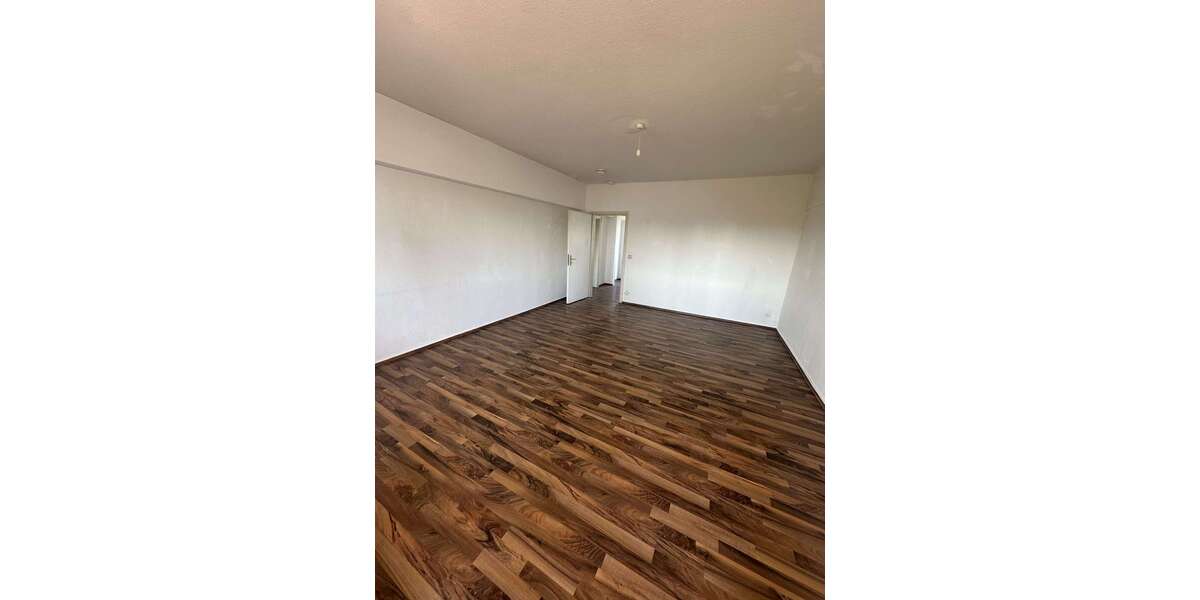 Etagenwohnung Siegen - 3 Zimmer, 87 m&sup2;, 870&euro; | Angebot:27319122