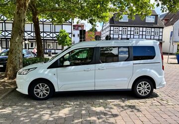 Ford Tourneo Connect 88.000 km 20.490 &euro; Amelunxen 37688