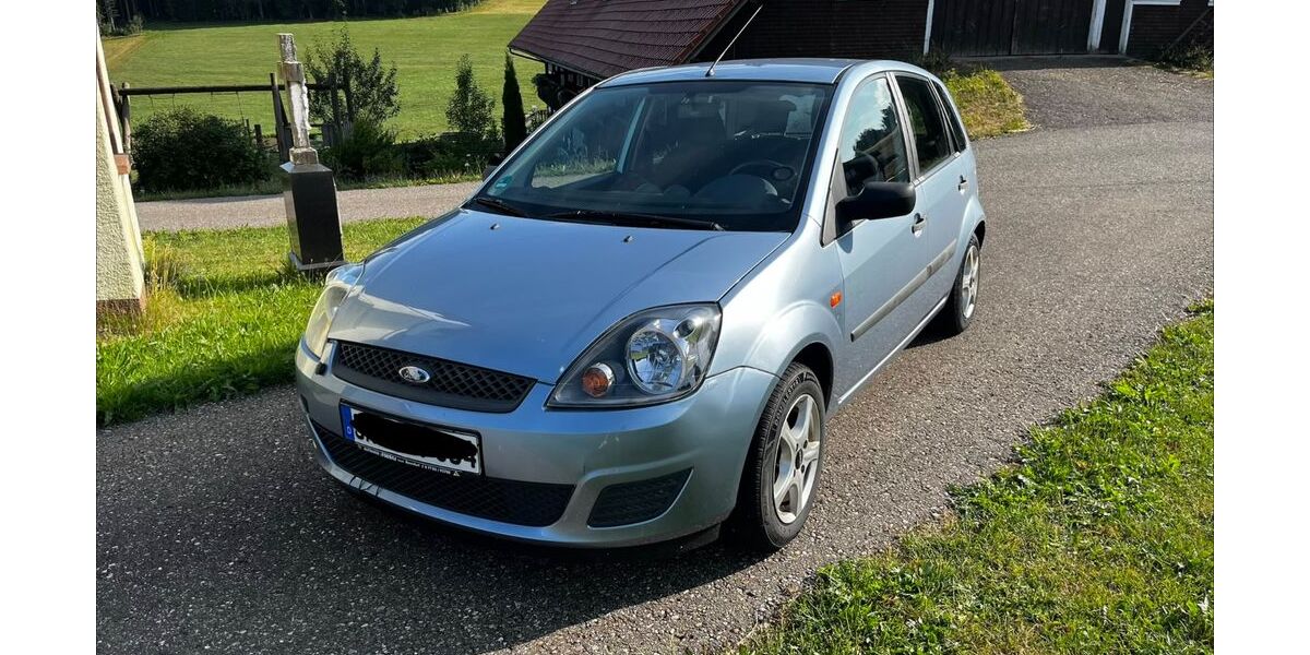 Ford Fiesta 118.620 km 2.200 &euro; Titisee-Neustadt 79822