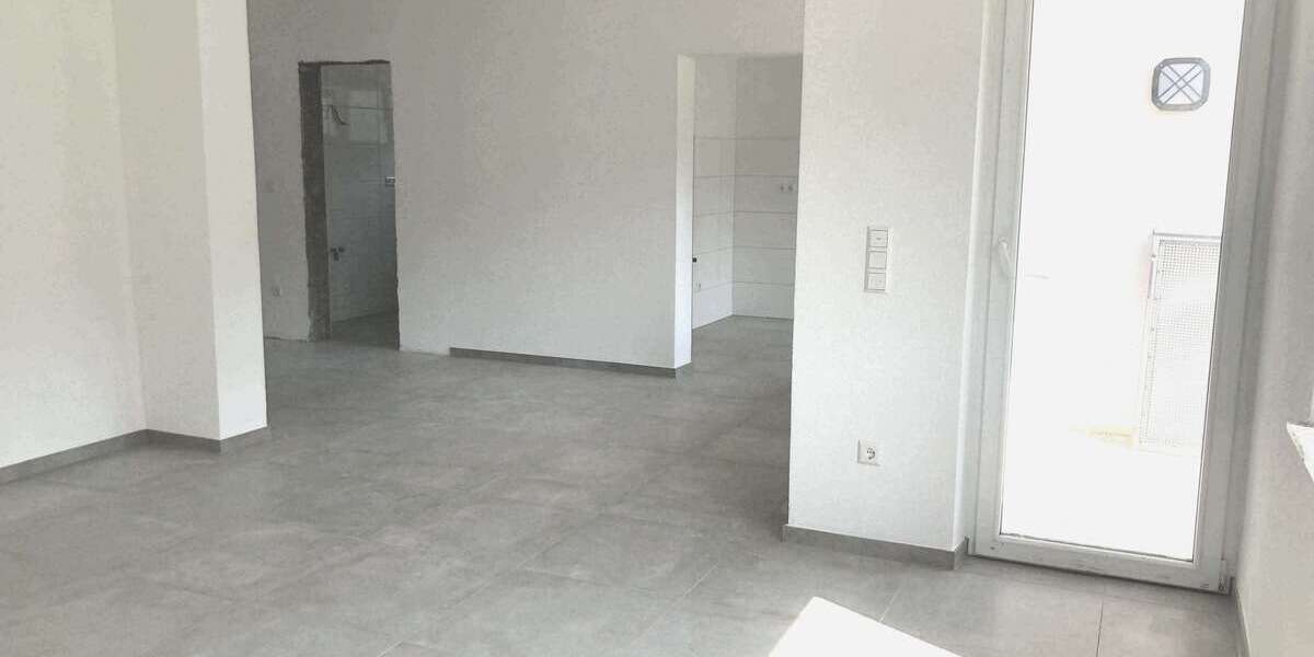 Etagenwohnung Sinsheim Rohrbach - 3 Zimmer, 90 m&sup2;, 1.050&euro; | Angebot:27322376