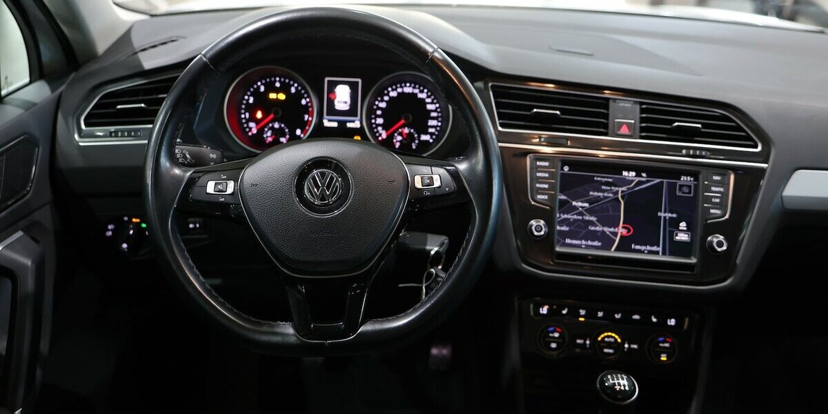 VW Tiguan 1.4 TSI Comfortline BMT WHITE / NAVI-DM 102.000 km 13.991 &euro; Hamm 59077