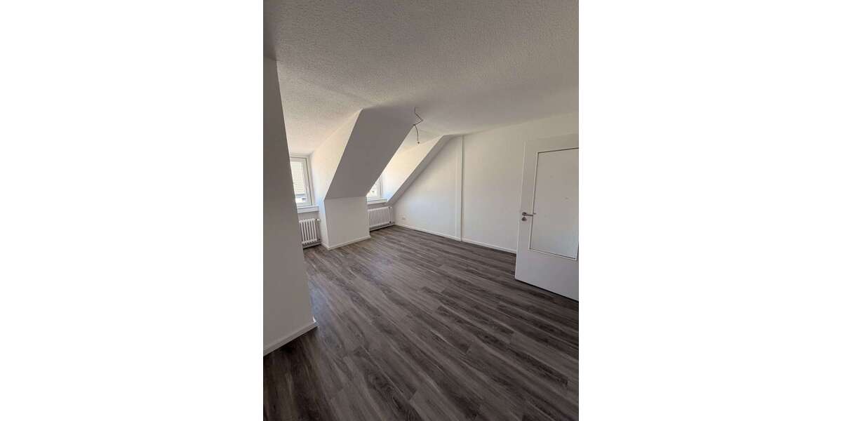 Etagenwohnung Düsseldorf Flingern Nord - 3 Zimmer, 76 m&sup2;, 1.065&euro; | Angebot:27327066