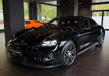 Porsche Taycan 10.000 km 82.999 &euro; Baden-Baden 76532