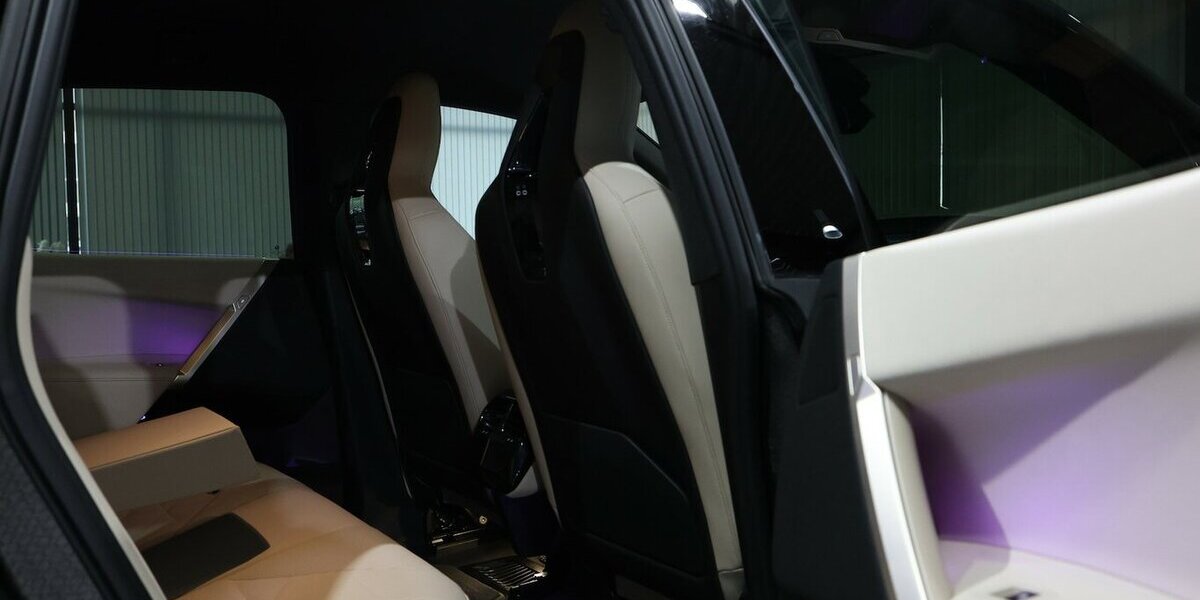 BMW iX 40 xDrive SPORT TITAN GLAS STORM EINZELSTÜCK 79.000 km 39.999 &euro; Hamm 59077
