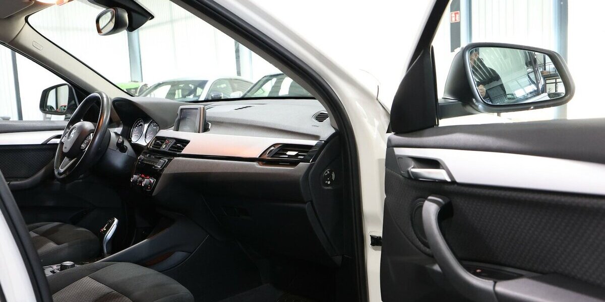 BMW X1 sDrive 18i Advantage WHITE / AUTOMATIK / 89.000 km 16.331 &euro; Hamm 59077