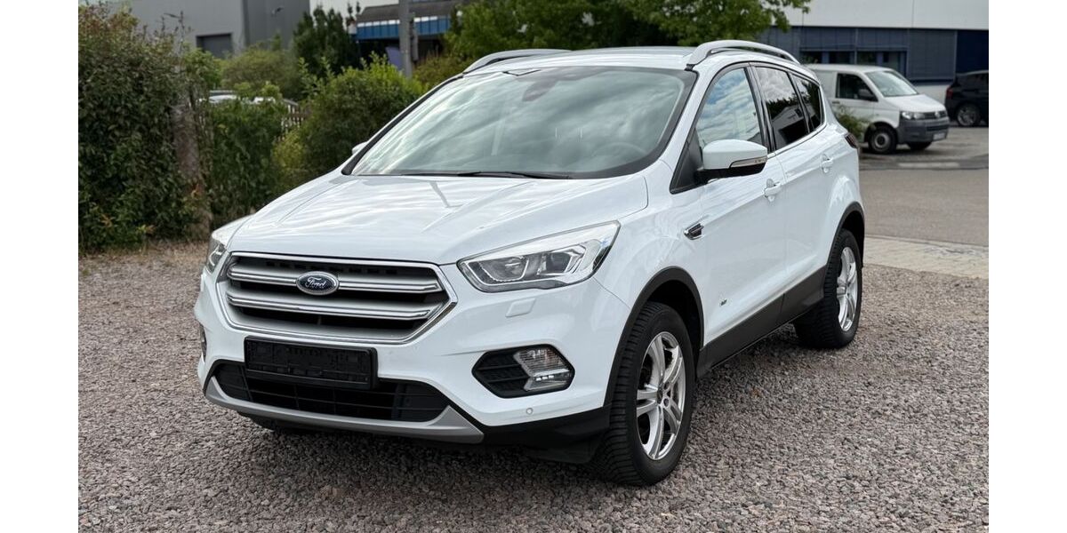 Ford Kuga 80.000 km 14.499 &euro; Dreieich 63303
