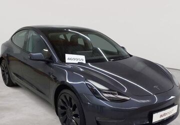 Tesla Model 3 81.280 km 28.990 &euro; Fernwald-Steinbach 35463