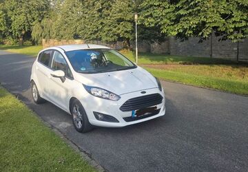 Ford Fiesta 131.500 km 5.500 &euro; Mariental/Dorf 38368