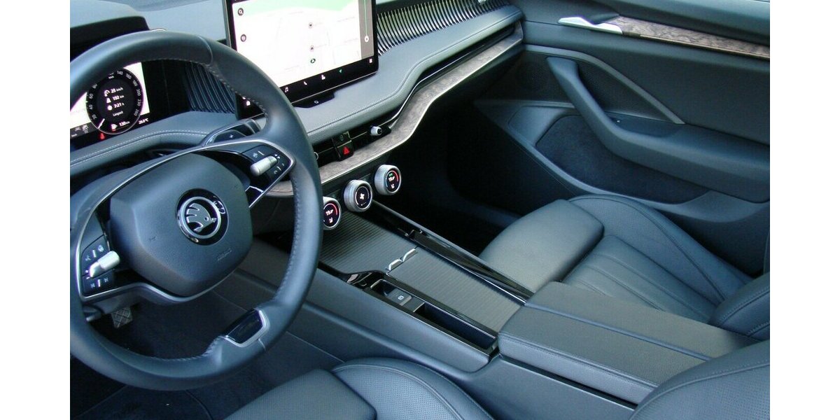 Skoda Superb 2.0TDi L&K 4x4 ACC LED AHK H&K 360º 41.532 km 38.880 &euro; Falkensee 14612