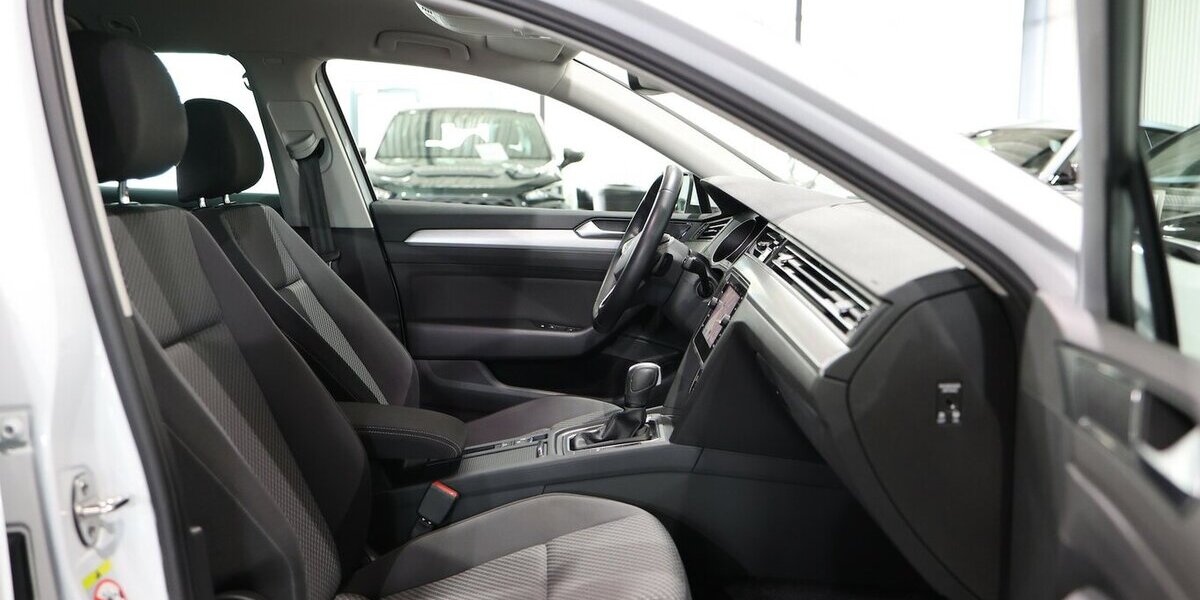 VW Passat Variant 2.0 TDI DSG BUSINESS LED,ACC+LANE 56.000 km 23.555 &euro; Hamm 59077