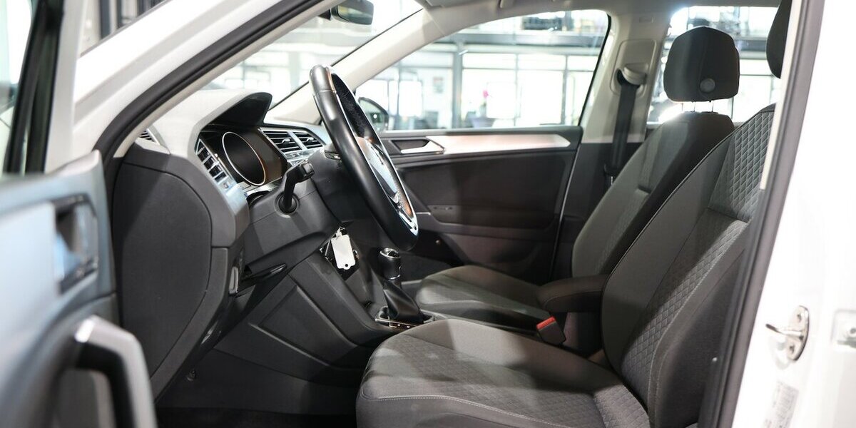 VW Tiguan 1.4 TSI Comfortline BMT WHITE / NAVI-DM 102.000 km 13.991 &euro; Hamm 59077