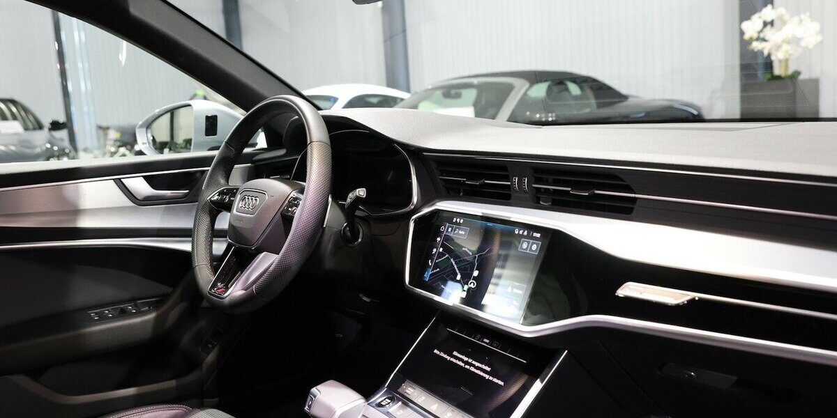 Audi A6 Avant 40 TDI S-LINE BLACK / PANORAMA, LED, VC 30.000 km 40.444 &euro; Hamm 59077