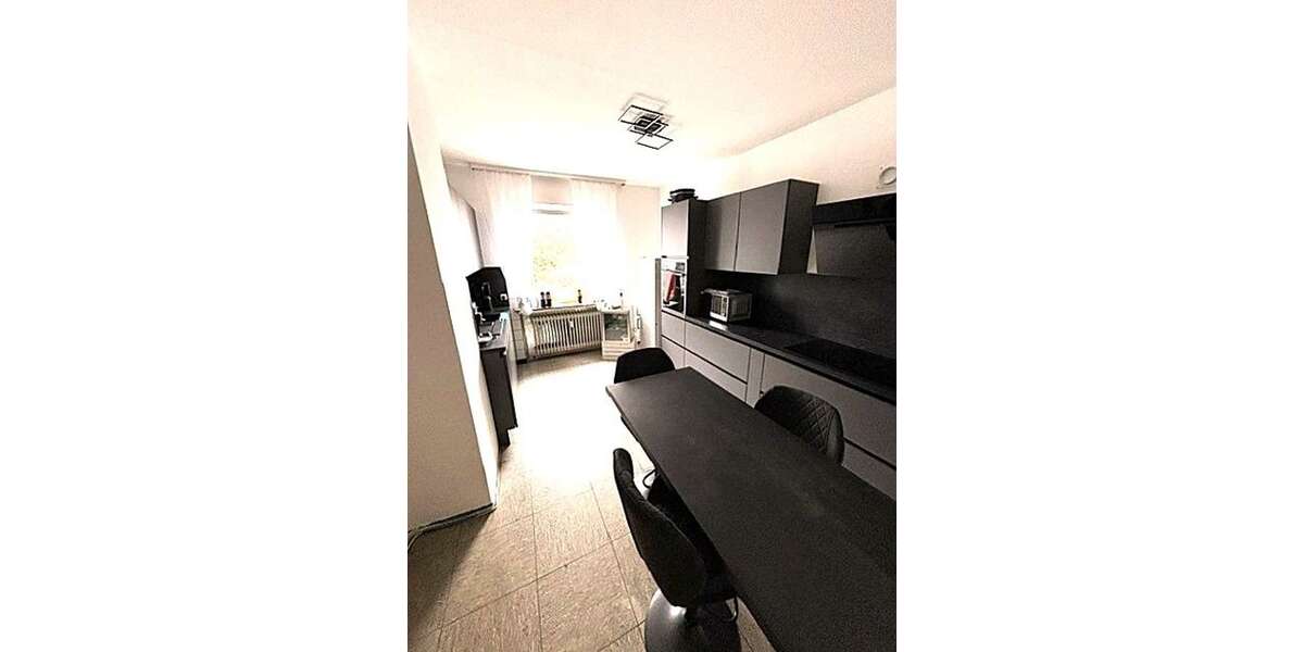 Etagenwohnung Niestetal - 5 Zimmer, 140 m&sup2;, 1.100&euro; | Angebot:27086892