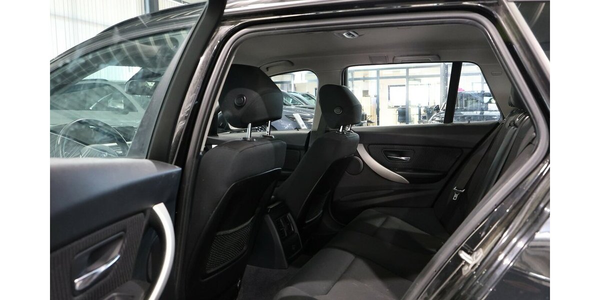 BMW 330d Touring xDrive Advantage / LED, HEAD-UP 227.000 km 12.202 &euro; Hamm 59077
