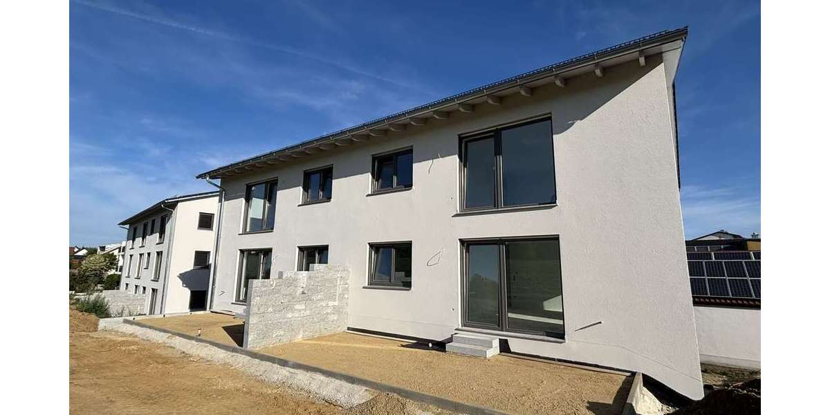 Etagenwohnung Ergoldsbach Langenhettenbach - 4 Zimmer, 97 m&sup2;, 1.090&euro; | Angebot:27316424