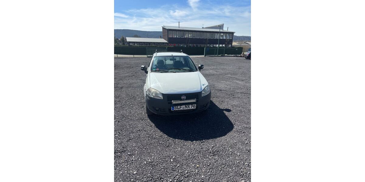 Fiat Strada 209.007 km 5.250 &euro; Rudolstadt 07407