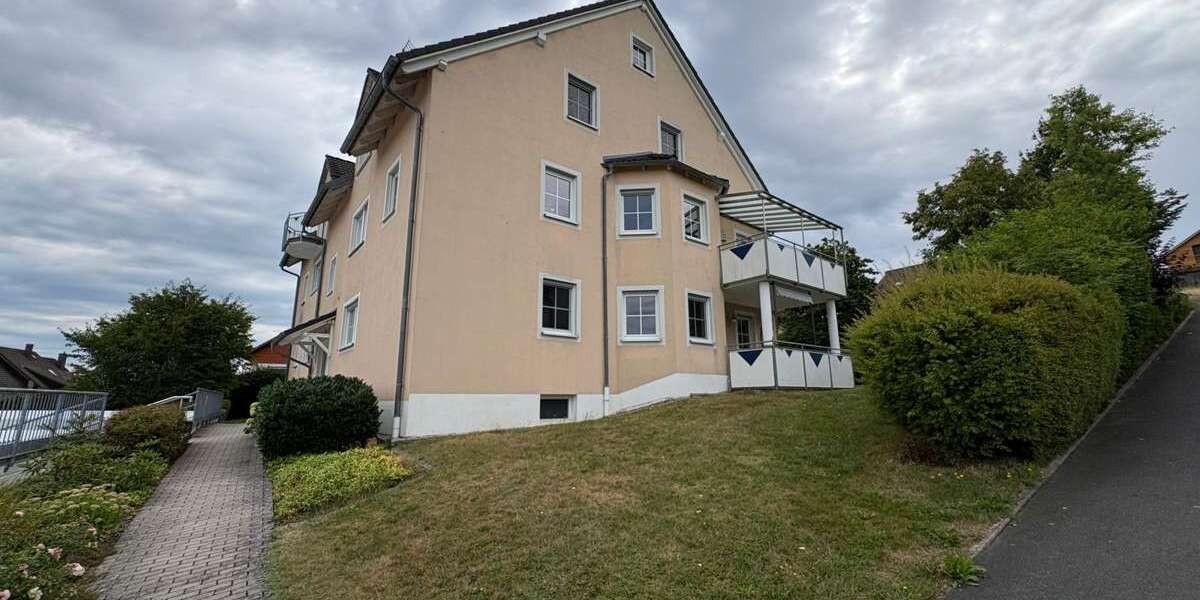 Etagenwohnung Eschenbach i. d. Opf. - 3 Zimmer, 114 m&sup2;, 1.050&euro; | Angebot:27321204