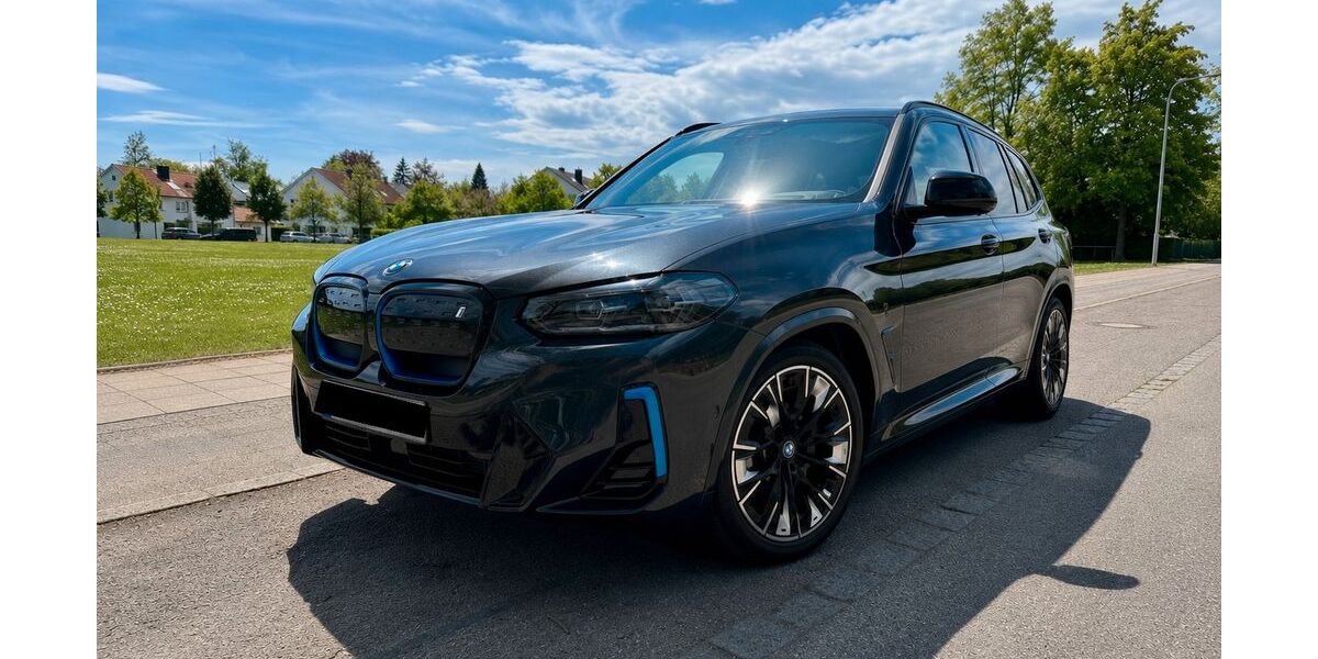 BMW iX3 45.000 km 39.900 &euro; Pullach im Isartal 82049