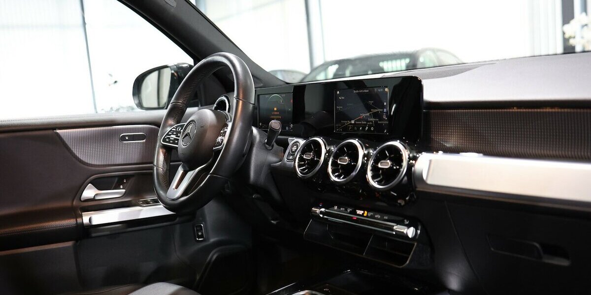 Mercedes-Benz GLB 200 d PROGRESSIVE SPORT / PANORAMA, MATRIX 144.000 km 27.991 &euro; Hamm 59077