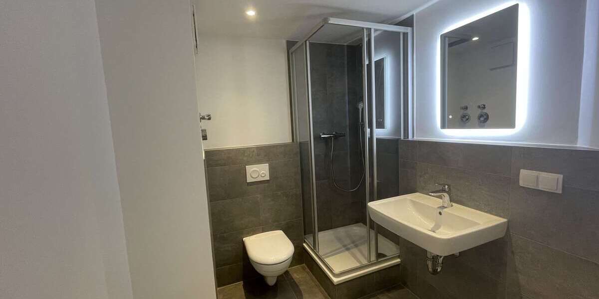 Etagenwohnung Freital Deuben - 4 Zimmer, 104 m&sup2;, 1.196&euro; | Angebot:27303520