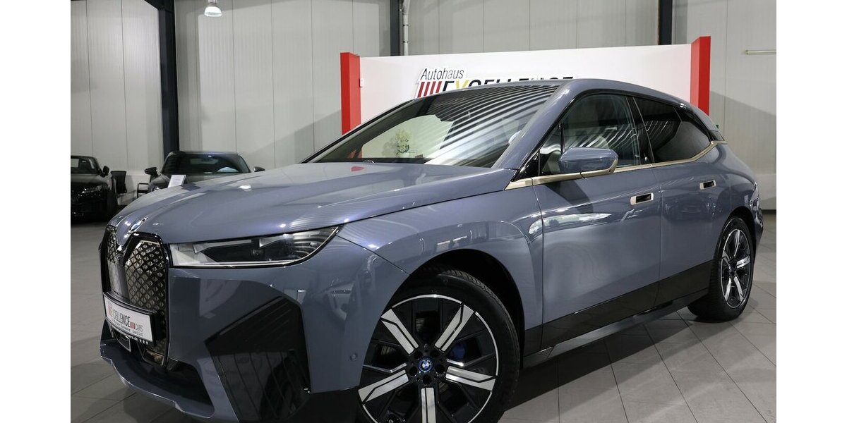 BMW iX 40 xDrive SPORT TITAN GLAS STORM EINZELSTÜCK 79.000 km 39.999 &euro; Hamm 59077