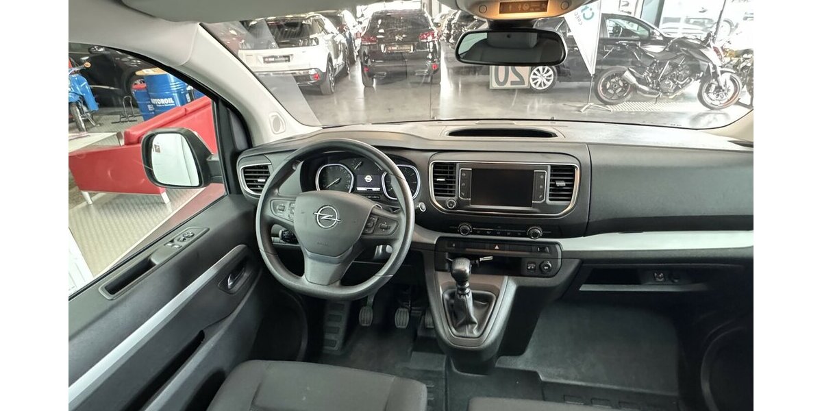 Opel Zafira Life 2.0 D Selection M 1.Hand 9-Sitzer 20.350 km 27.420 &euro; Lich 35423